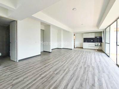 Apartamento de 2 alcobas en venta en Las Lomitas, Sabaneta, 90 m² · foto 3 de 12