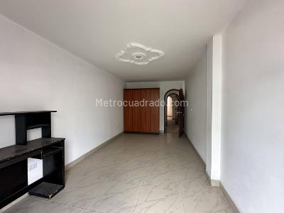 Casa de 5 alcobas en venta en Paseo De Los Almendros, Cali, 123 m² · foto 2 de 20