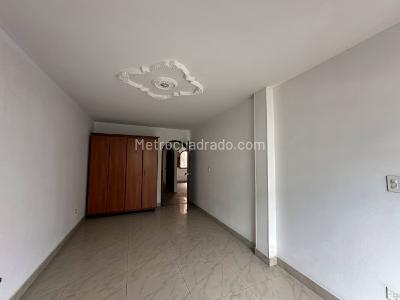 Casa de 5 alcobas en venta en Paseo De Los Almendros, Cali, 123 m² · foto 3 de 20