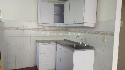 Apartamento de 2 alcobas en venta en Bosques Del Limonar, Cali, 60 m² · foto 2 de 11