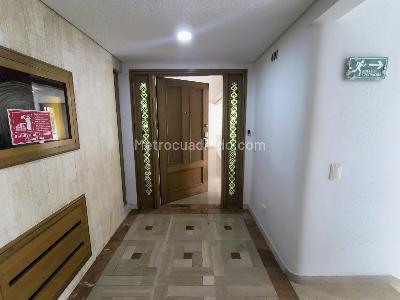 Apartamento de 5 alcobas en venta en Normandia, Cali, 285 m² · foto 2 de 20