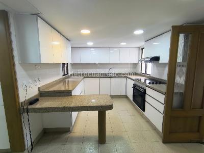 Apartamento de 5 alcobas en venta en Normandia, Cali, 285 m² · foto 11 de 20
