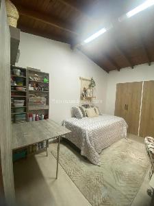 Casa de 5 alcobas en venta en Las Lomas 2, Medellín, 250 m² · foto 15 de 20