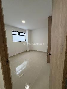 Apartamento de 3 alcobas en venta en Villa Paula, Itagüí, 82 m² · foto 6 de 12