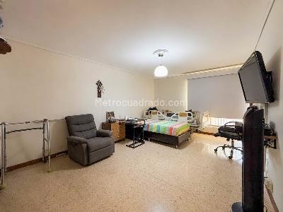 Apartamento en venta en Oviedo, Medellín · foto 12 de 19