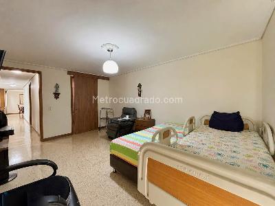 Apartamento en venta en Oviedo, Medellín · foto 13 de 19