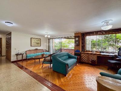 Apartamento en venta en Oviedo, Medellín · foto 2 de 19