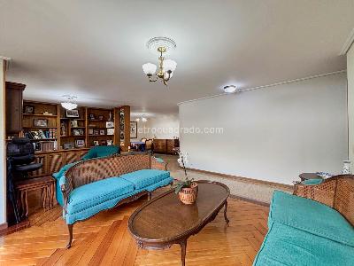 Apartamento en venta en Oviedo, Medellín · foto 3 de 19
