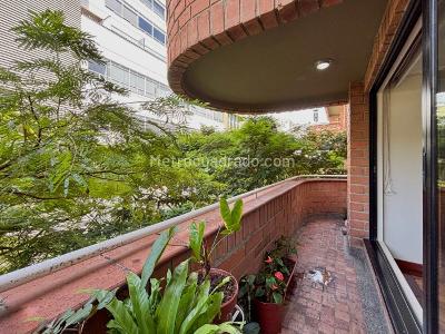 Apartamento en venta en Oviedo, Medellín · foto 5 de 19