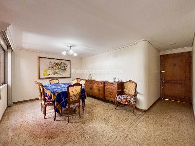 Apartamento en venta en Oviedo, Medellín · foto 6 de 19