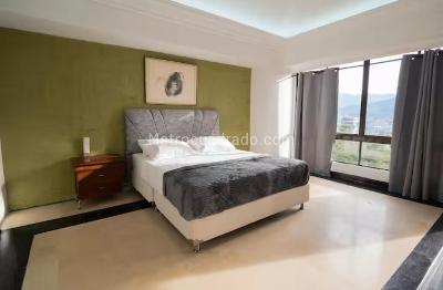 Apartamento de 4 alcobas en venta en Alto De Las Palmas, Medellín, 223 m² · foto 15 de 18