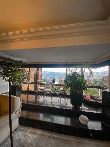 Apartamento de 4 alcobas en venta en Alto De Las Palmas, Medellín, 223 m² · foto 3 de 18
