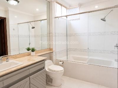 Apartamento de 3 alcobas en venta en Altos Del Prado, Barranquilla, 226 m² · foto 11 de 18