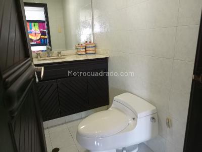 Apartamento de 3 alcobas en venta en Altos Del Prado, Barranquilla, 226 m² · foto 15 de 18