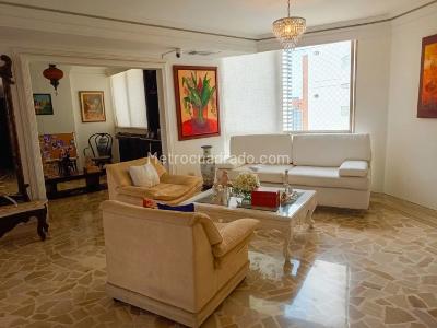 Apartamento de 3 alcobas en venta en Altos Del Prado, Barranquilla, 226 m² · foto 2 de 18