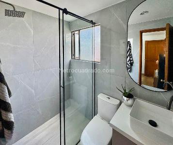 Apartamento de 3 alcobas en venta en Castropol, Medellín, 224 m² · foto 11 de 15