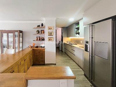 Apartamento en venta en El Campestre, Medellín · foto 3 de 10