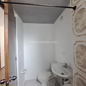 Apartamento de 2 alcobas en venta en Aguacatal, Cali, 57 m² · foto 18 de 20