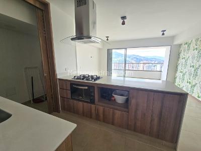 Apartamento de 2 alcobas en venta en Tres Esquinas, Sabaneta, 69 m² · foto 4 de 16