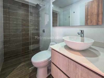 Apartamento de 2 alcobas en venta en Tres Esquinas, Sabaneta, 69 m² · foto 6 de 16
