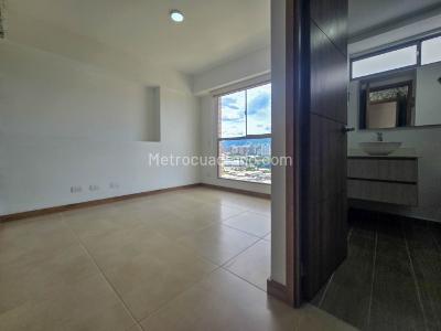 Apartamento de 2 alcobas en venta en Tres Esquinas, Sabaneta, 69 m² · foto 9 de 16