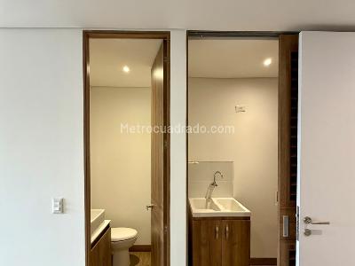 Apartamento de 1 alcoba en venta en Villa Carlota, Medellín, 49 m² · foto 9 de 14