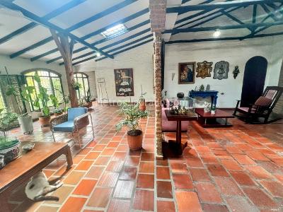 Casa de 5 alcobas en venta en San Antonio, Cali, 388 m² · foto 11 de 20