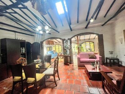 Casa de 5 alcobas en venta en San Antonio, Cali, 388 m² · foto 3 de 20