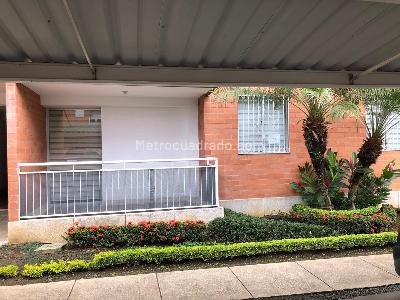 Apartamento de 3 alcobas en venta en Caney Especial, Cali, 78 m² · foto 2 de 17