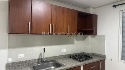 Apartamento de 2 alcobas en venta en La Floresta, Cali, 80 m² · foto 2 de 15