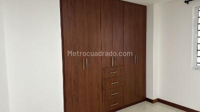 Apartamento de 2 alcobas en venta en La Floresta, Cali, 80 m² · foto 8 de 15