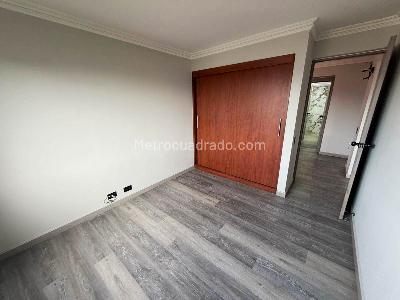 Apartamento de 3 alcobas en venta en La Castellana, Medellín, 120 m² · foto 10 de 14