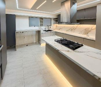 Apartamento de 3 alcobas en venta en La Castellana, Medellín, 120 m² · foto 4 de 14
