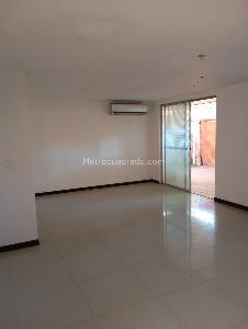 Casa de 4 alcobas en venta en El Castillo, Cali, 310 m² · foto 3 de 6