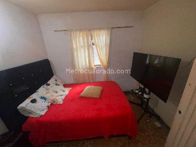 Casa de 5 alcobas en venta en La Esmeralda, Cali, 227 m² · foto 15 de 20