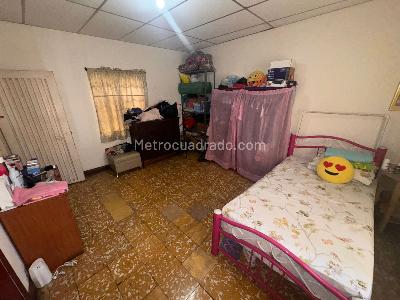 Casa de 5 alcobas en venta en La Esmeralda, Cali, 227 m² · foto 6 de 20