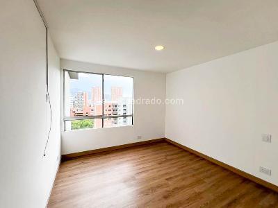 Apartamento de 3 alcobas en venta en Los Balsos 1, Medellín, 200 m² · foto 11 de 14