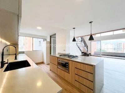 Apartamento de 3 alcobas en venta en Los Balsos 1, Medellín, 200 m² · foto 4 de 14