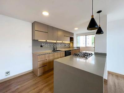 Apartamento de 3 alcobas en venta en Los Balsos 1, Medellín, 200 m² · foto 5 de 14