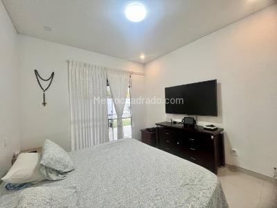 Casa de 3 alcobas en venta en El Castillo, Cali, 229 m² · foto 17 de 20