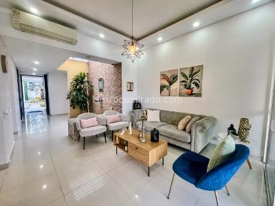 Casa de 3 alcobas en venta en El Castillo, Cali, 229 m² · foto 3 de 20