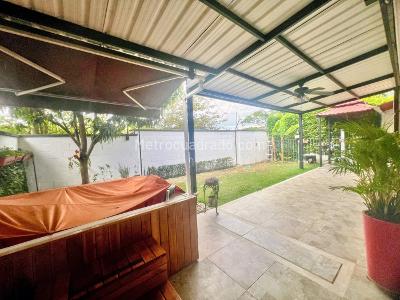Casa de 3 alcobas en venta en El Castillo, Cali, 229 m² · foto 7 de 20