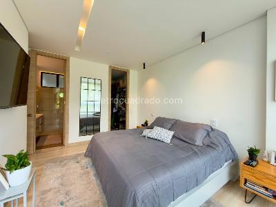 Apartamento de 3 alcobas en venta en Loma Del Escobero, Envigado, 119 m² · foto 13 de 20