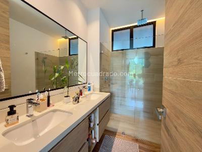 Apartamento de 3 alcobas en venta en Loma Del Escobero, Envigado, 119 m² · foto 18 de 20