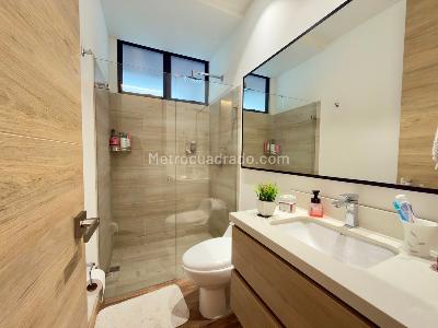 Apartamento de 3 alcobas en venta en Loma Del Escobero, Envigado, 119 m² · foto 19 de 20