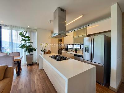 Apartamento de 3 alcobas en venta en Loma Del Escobero, Envigado, 119 m² · foto 5 de 20