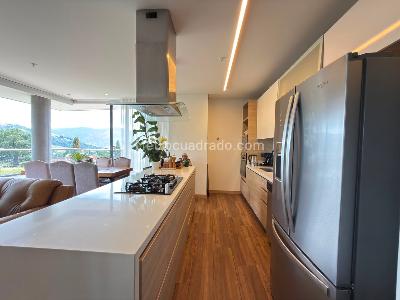 Apartamento de 3 alcobas en venta en Loma Del Escobero, Envigado, 119 m² · foto 9 de 20