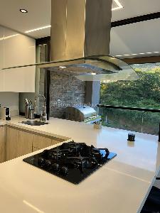 Apartamento de 4 alcobas en venta en Loma Del Escobero, Envigado, 162 m² · foto 15 de 20
