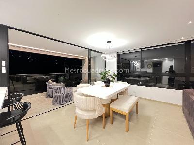 Apartamento de 4 alcobas en venta en Loma Del Escobero, Envigado, 162 m² · foto 2 de 20