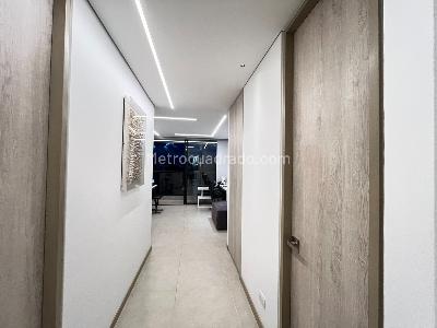 Apartamento de 4 alcobas en venta en Loma Del Escobero, Envigado, 162 m² · foto 3 de 20